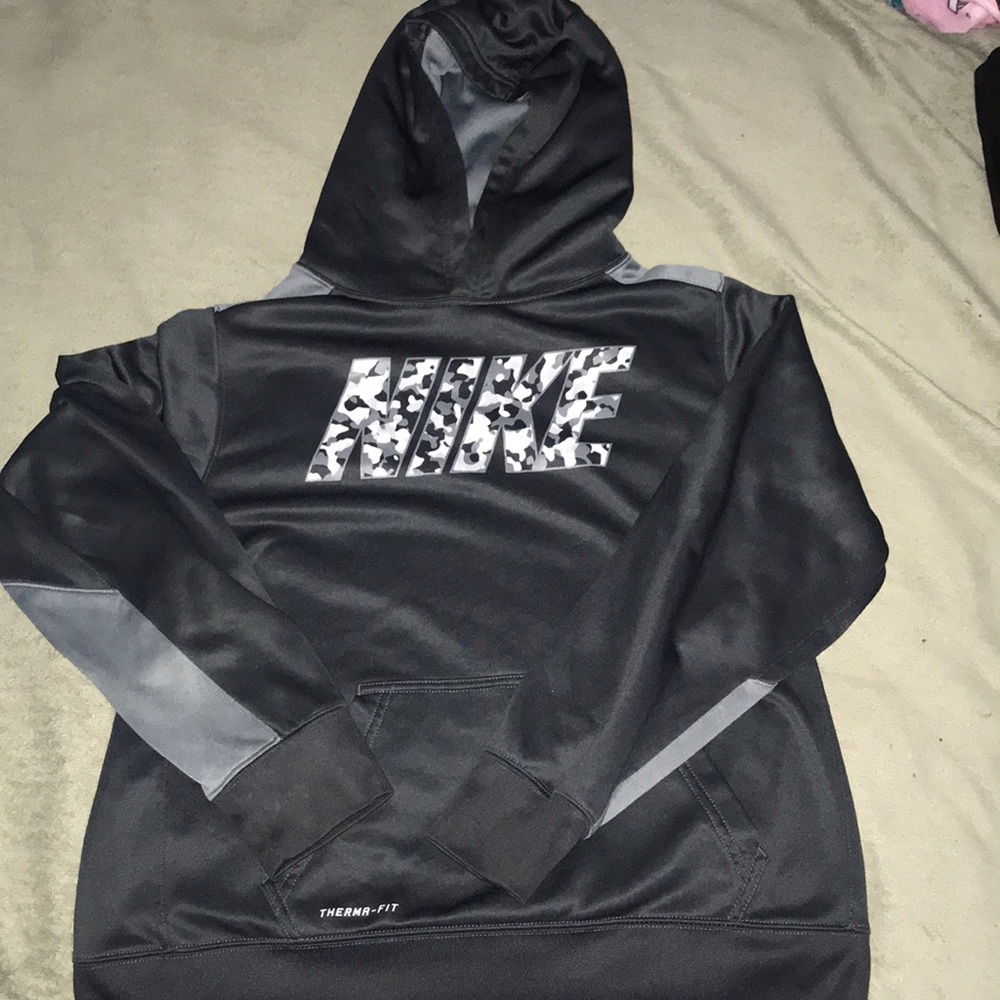 Grey Nike therma-fit jacket